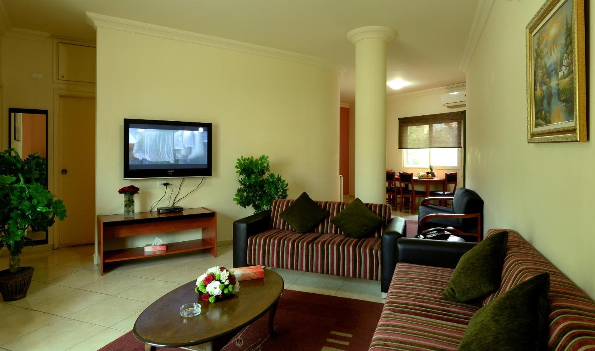 Byblos Comfort Hotel Phòng bức ảnh